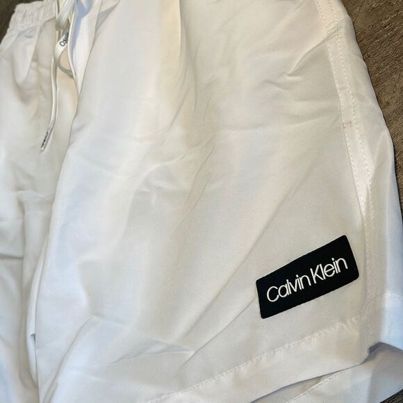 Calvin Klein Mens Swim Trunks Medium NEW - Picture 2 of 3